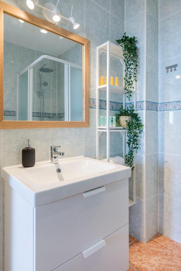 Skol Sea Views Apartments Марбелья Екстер'єр фото